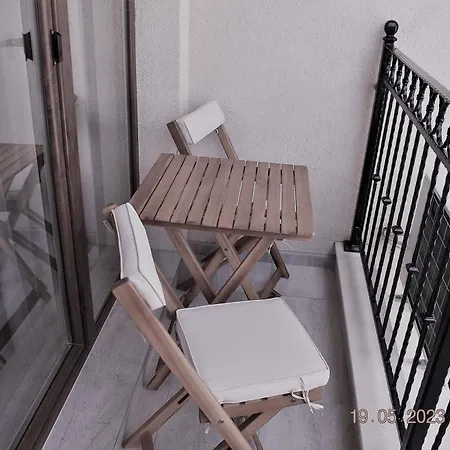 White Cat Apartment